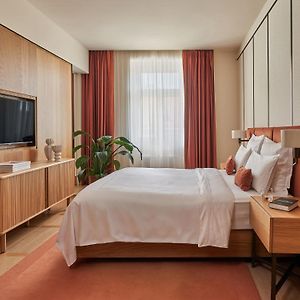 The Julius Prague